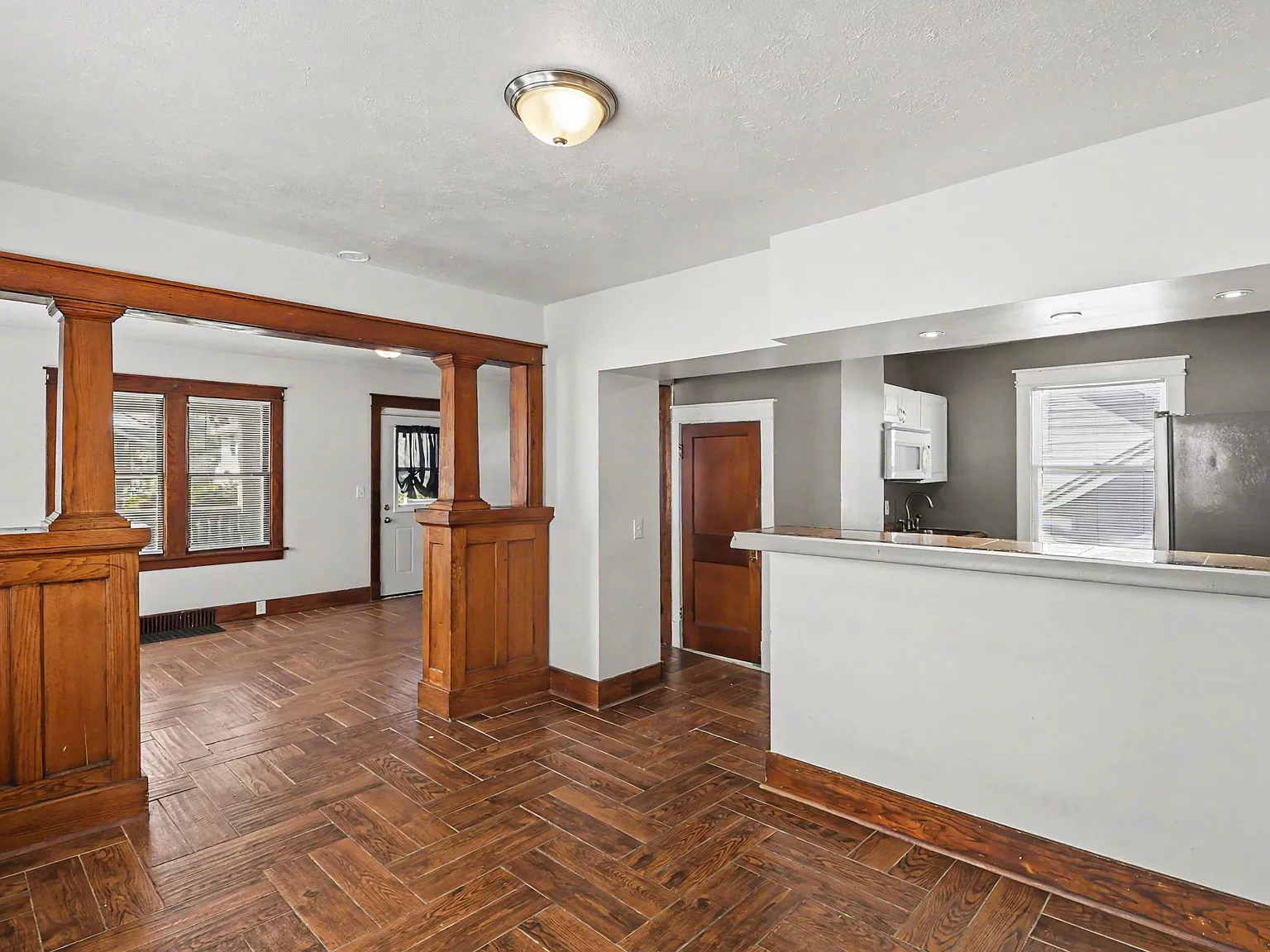 5 bed, 1659 sqft, $2,200 — Photo 3