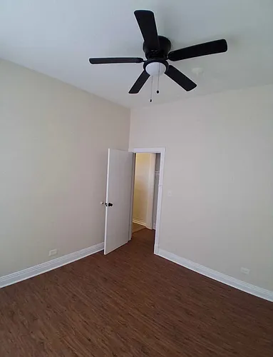 1009 W Garfield Blvd #1 Photo 1