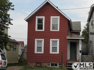 318 S 4th St, Ishpeming, MI 49849