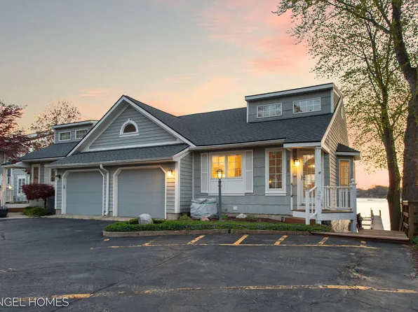 17513 N Fruitport Rd #10, Spring Lake, MI 49456