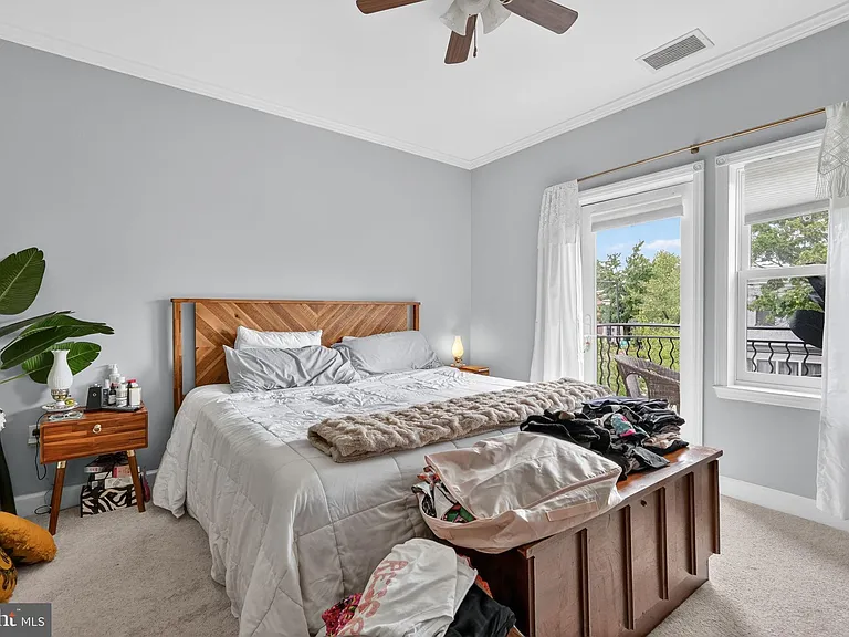 401 13th St NE #311 — Photo 36
