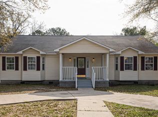 1156 Middle Dr, Pinewood, SC 29125