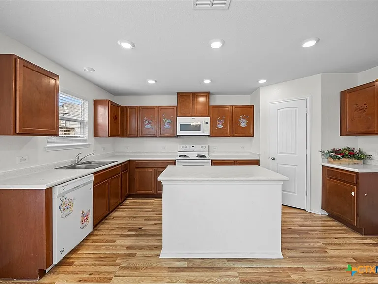 14212 James Buchanan St — Photo 6