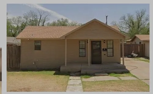 2425 22nd Pl Photo 1