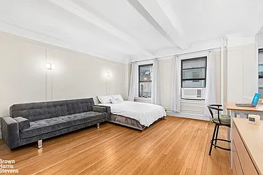 17 West 64th Street, #5A