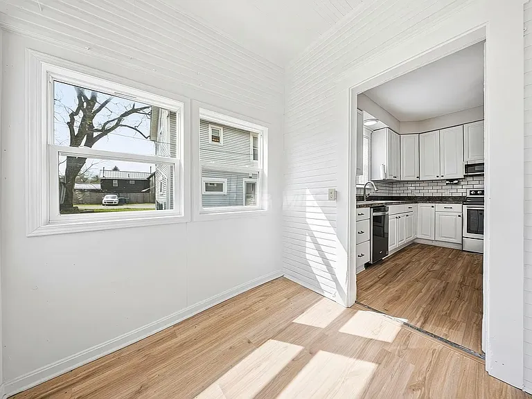 351 W William St — Photo 13