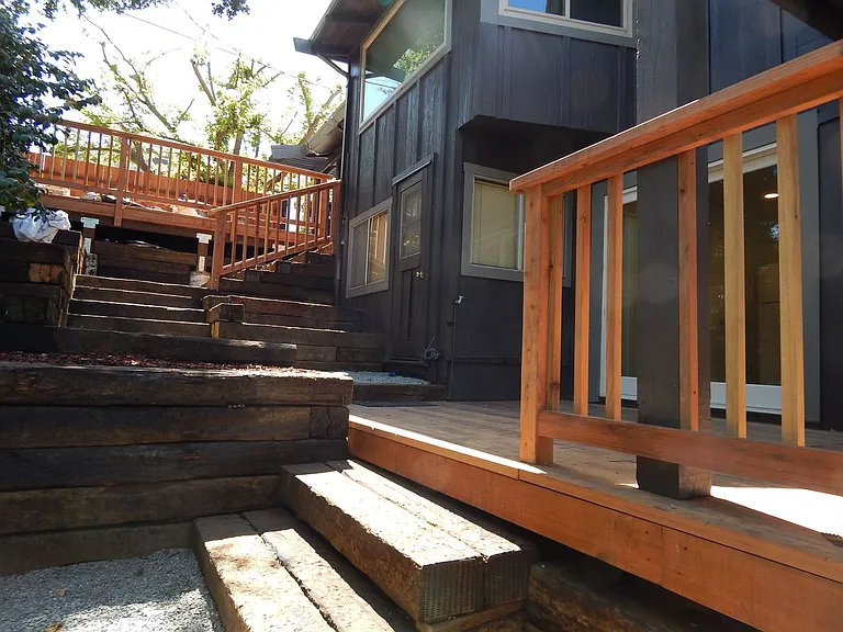 304 Edwards St — Photo 13
