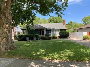 2936 Land Park Dr, Sacramento, CA