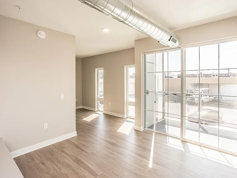400 SW 7th St #206 — Photo 3