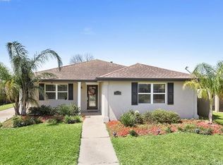 7408 Ligustrum Dr, New Orleans, LA 70126
