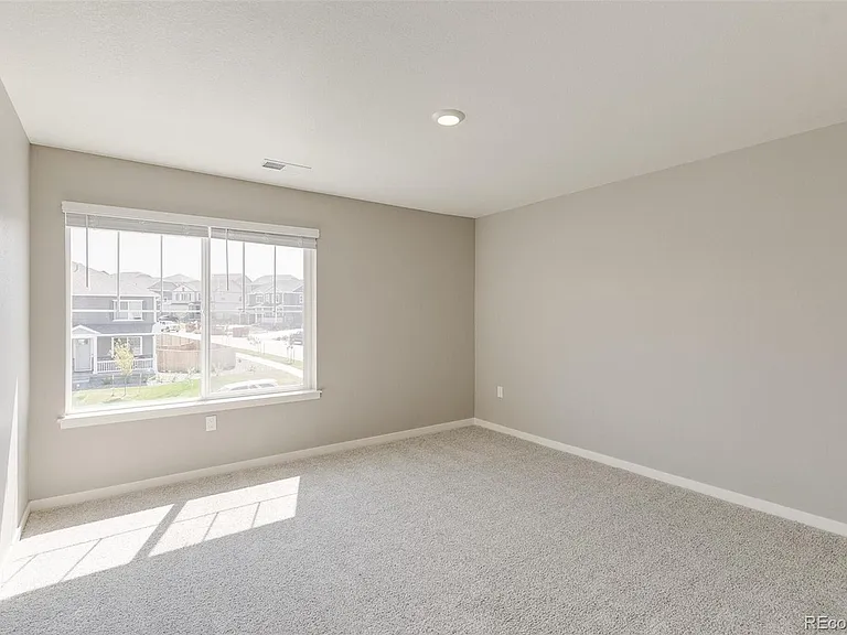 1695 Vantage Pkwy — Photo 17