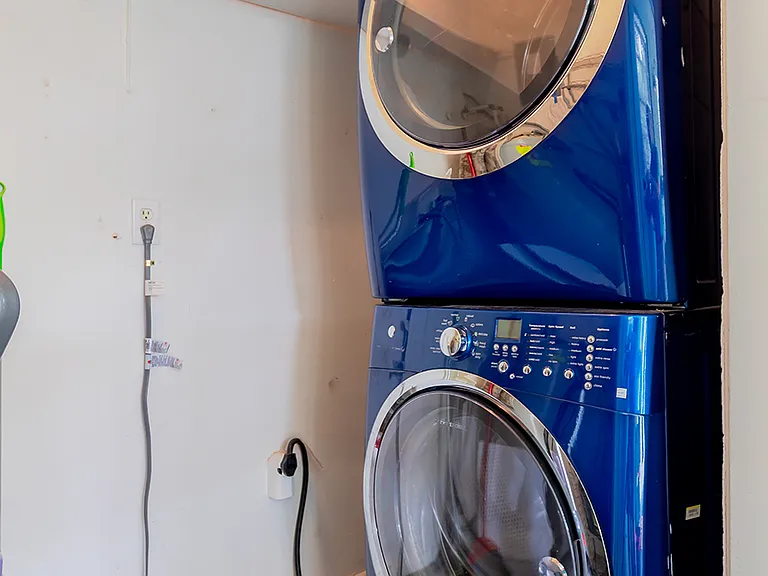 Private Laundry room