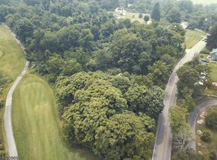 16 Crystal Springs Rd, Hamburg, NJ