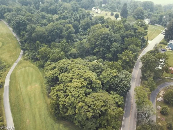 16 Crystal Springs Rd, Hardyston Twp., NJ 07419