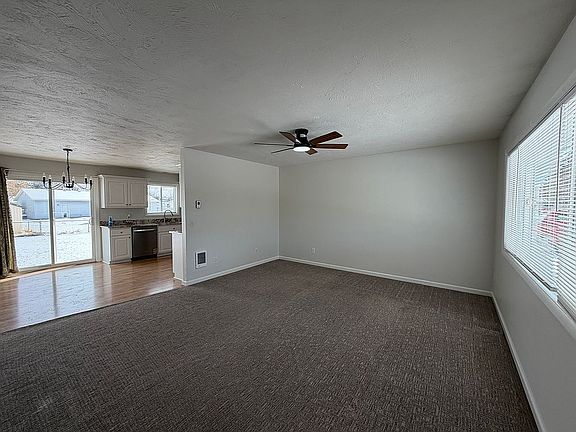 3rd image of 370 N Ladino Dr