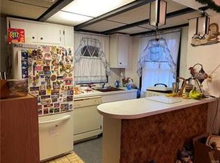 716 Front St, Whitehall, PA 18052