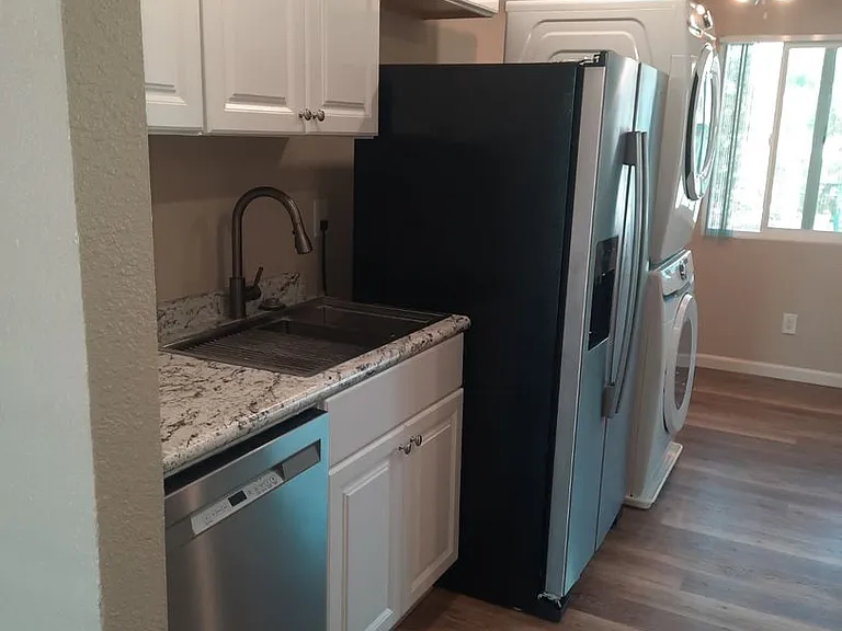 Canyon Club Apartments — Photo 72