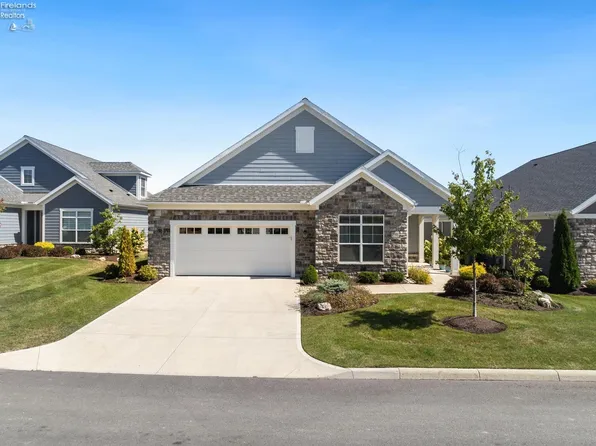 2591 N Torino Dr, Port Clinton, OH 43452