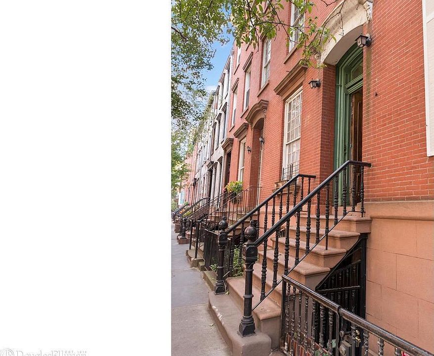 1st image of 250 W 11th St