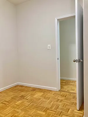 Rented by New York Residence | media 22