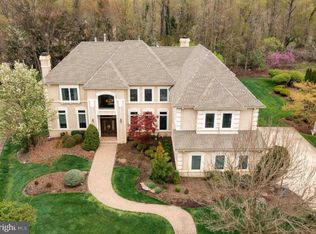 33 Galloping Hill Rd, Cherry Hill, NJ 08003
