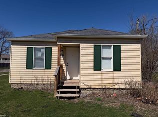 1147 Norton St, Burton, MI