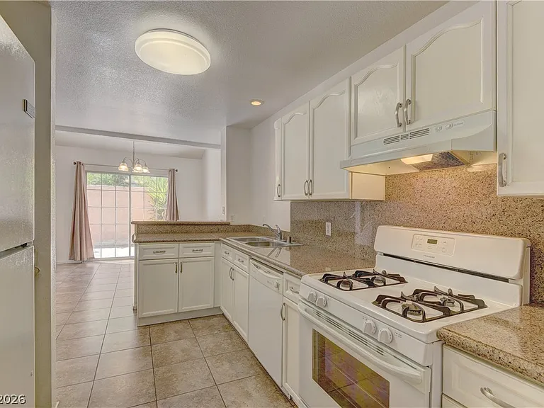 8428 Majestic View Ave — Photo 18