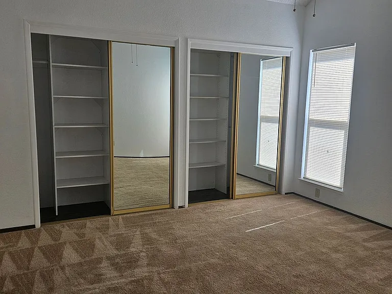 3544 Traveler Ct — Photo 10