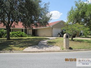945 Grey Fox Cir, Brownsville, TX 78520