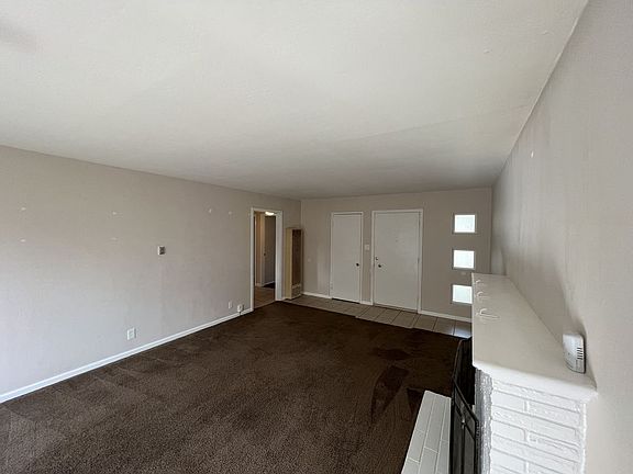 2nd image of 3035 Redwood Ave