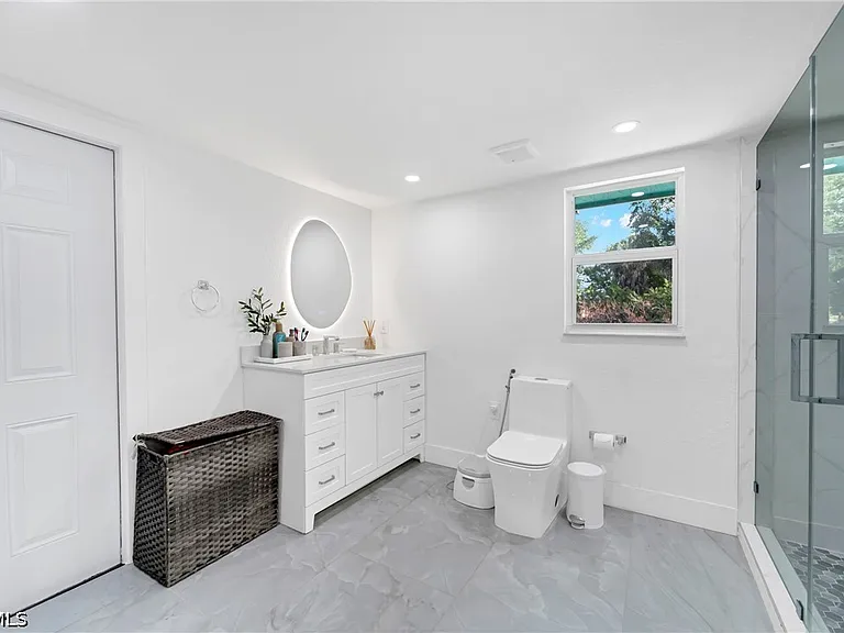 3271 Brooklyn Ave — Photo 30