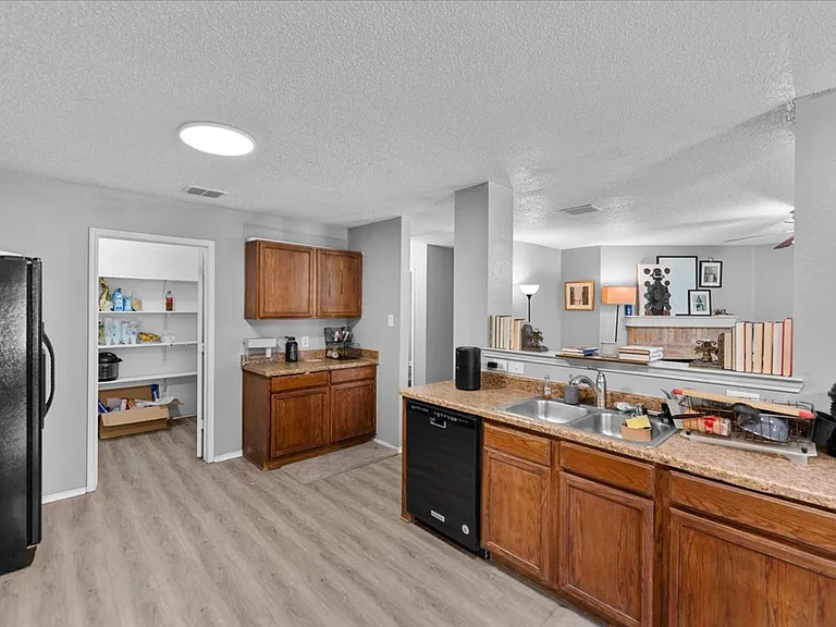 5401 Pandale Valley Dr — Photo 17