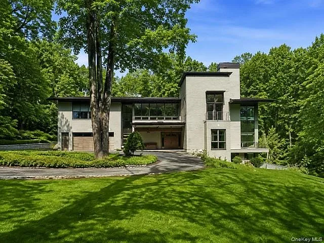 17 Fox Run Rd — Photo 1