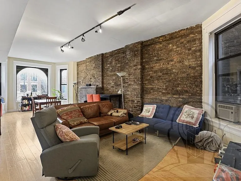 2242 N Halsted St #2 — Photo 3