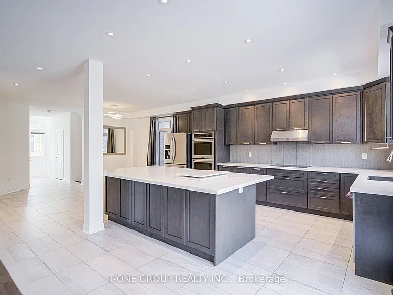 60 Lewis Ave — Photo 16
