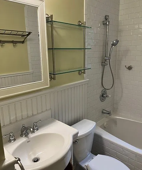 1309 Hope St #B8 — Photo 11