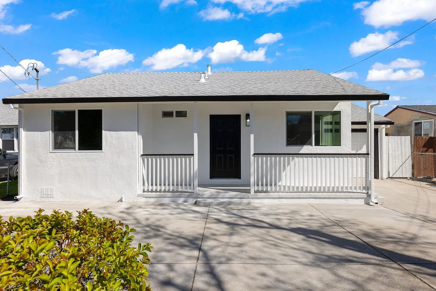 92 Alvarado Ave photo 1