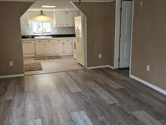 3rd image of 6750 E Okeechobee Ct