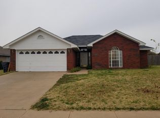 5400 Long Leaf Dr, Wichita Falls, TX 76310