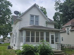 221 Center St, Waterloo, IA 50703