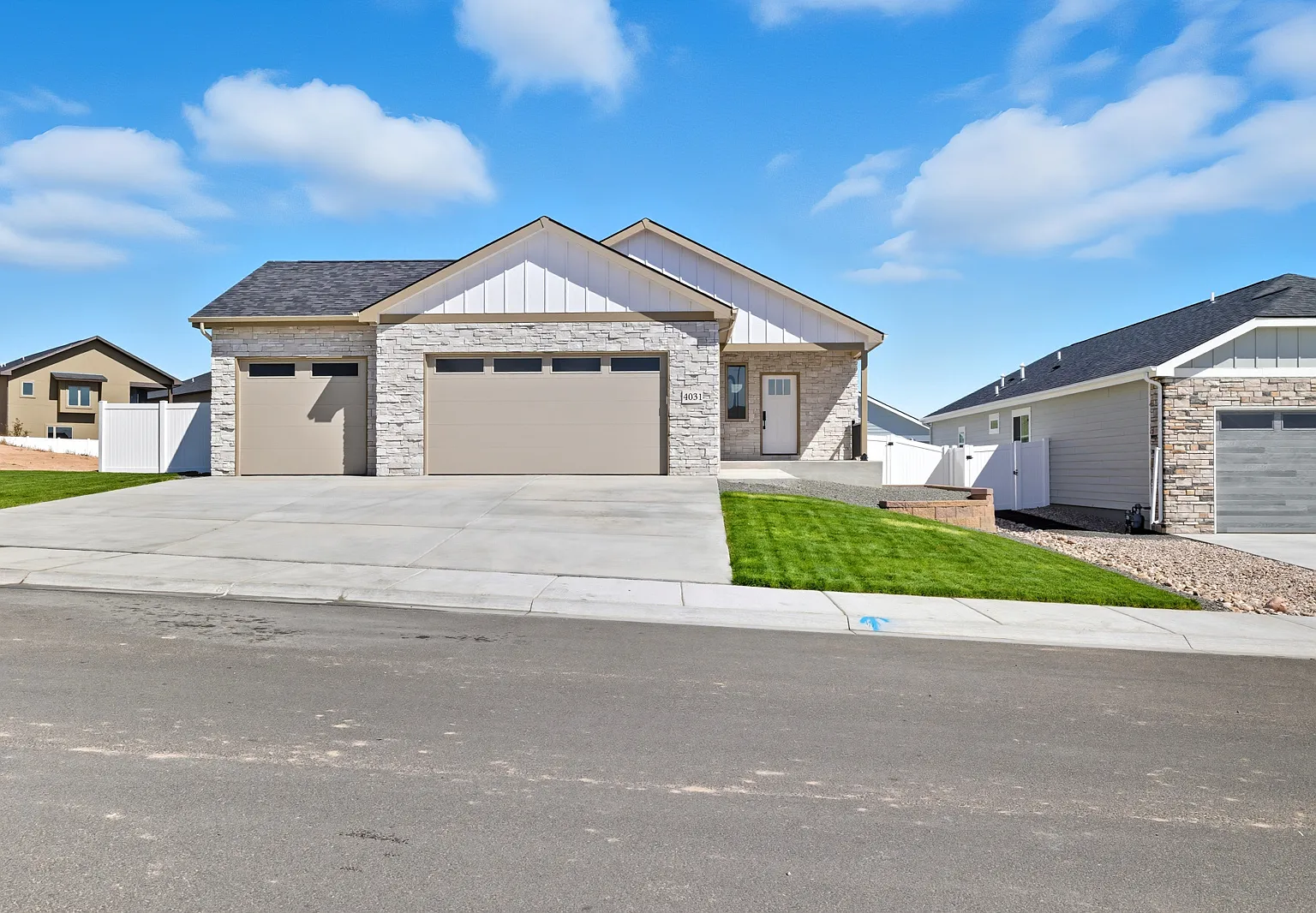 4 bed, 2680 sqft, $3,200 — Photo 2
