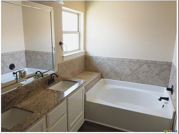 5th image of 3601 Loma Gaile Ln