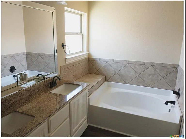 3601 Loma Gaile Ln — Photo 5