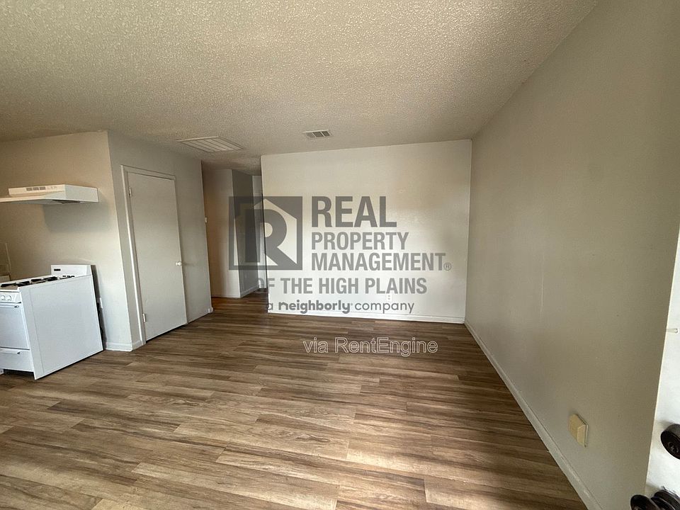 1st image of 1301 Evergreen St APT B