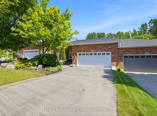 6295 Forest Ridge Dr, Niagara Falls, ON L2J 4K2