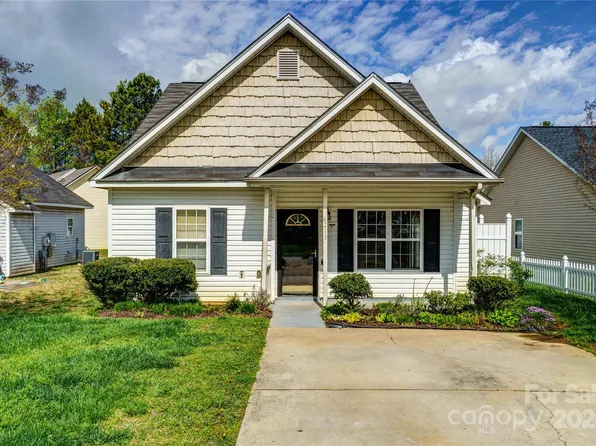 6213 Derryfield Dr, Charlotte, NC 28213