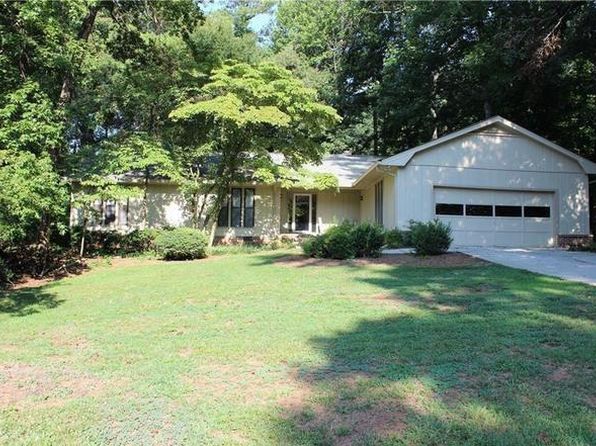 3526 Clubland Dr