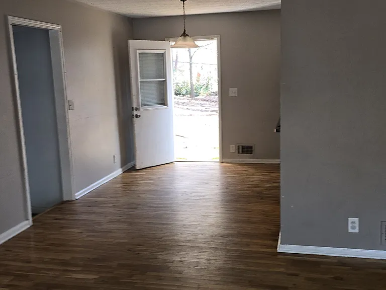 2619 Kelly Lake Rd — Photo 1