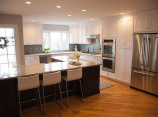 13 Broadview Rd, Brookfield, CT 06804