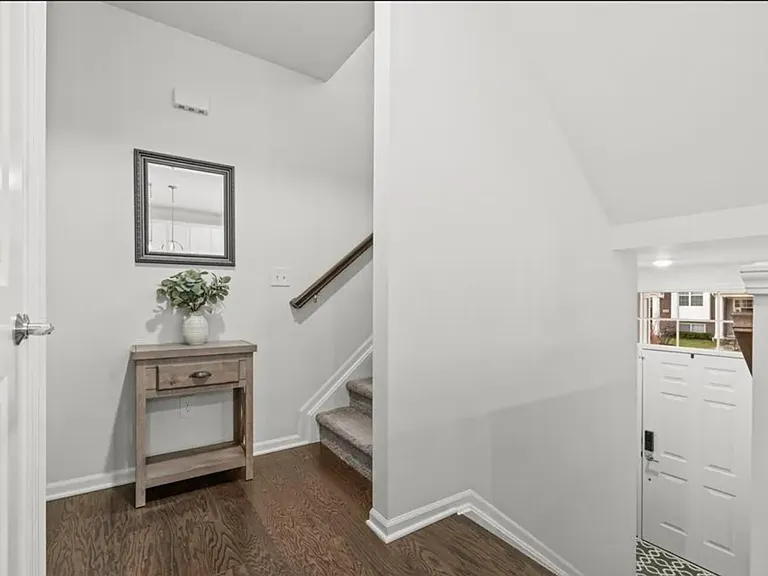 155 Chester Arthur Dr — Photo 16